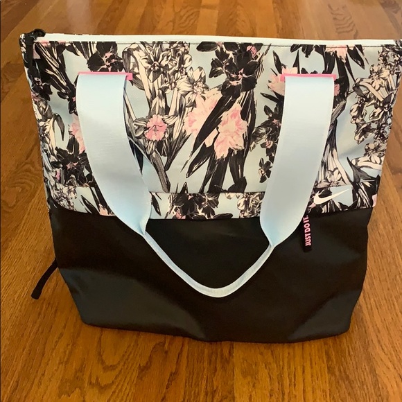 nike radiate floral